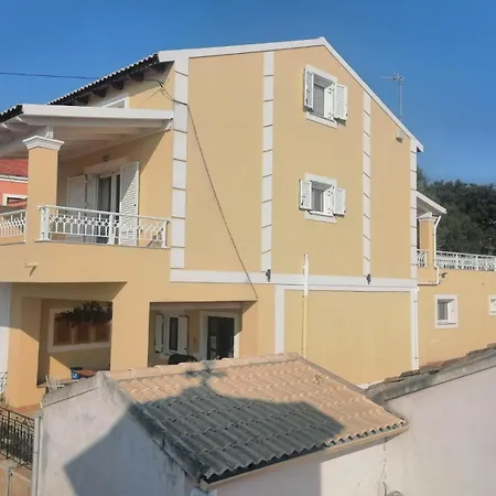 Tsoukali House بيت للعطل